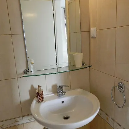Ivan Z - 120m To The Sea Apartment *